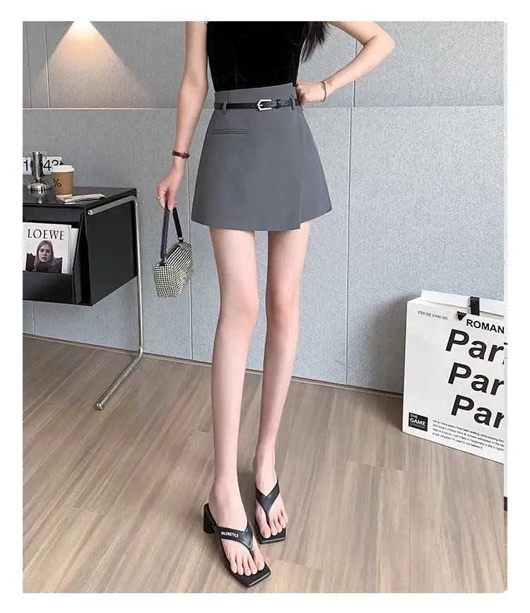 2025 Women's Grey Pleated Belted Shorts Set — feature 30