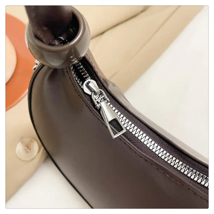 Silver Retro Crossbody Bag Women 2025 — feature 19