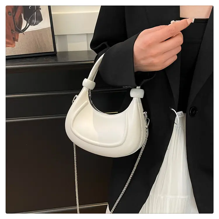 Silver Retro Crossbody Bag Women 2025 — feature 8