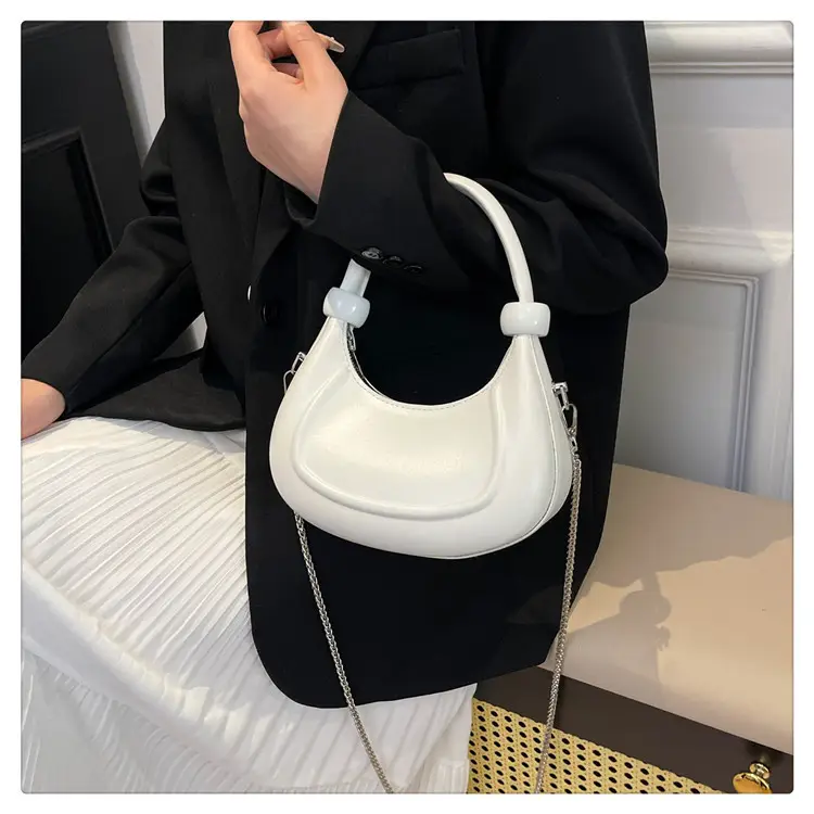 Silver Retro Crossbody Bag Women 2025 — feature 9