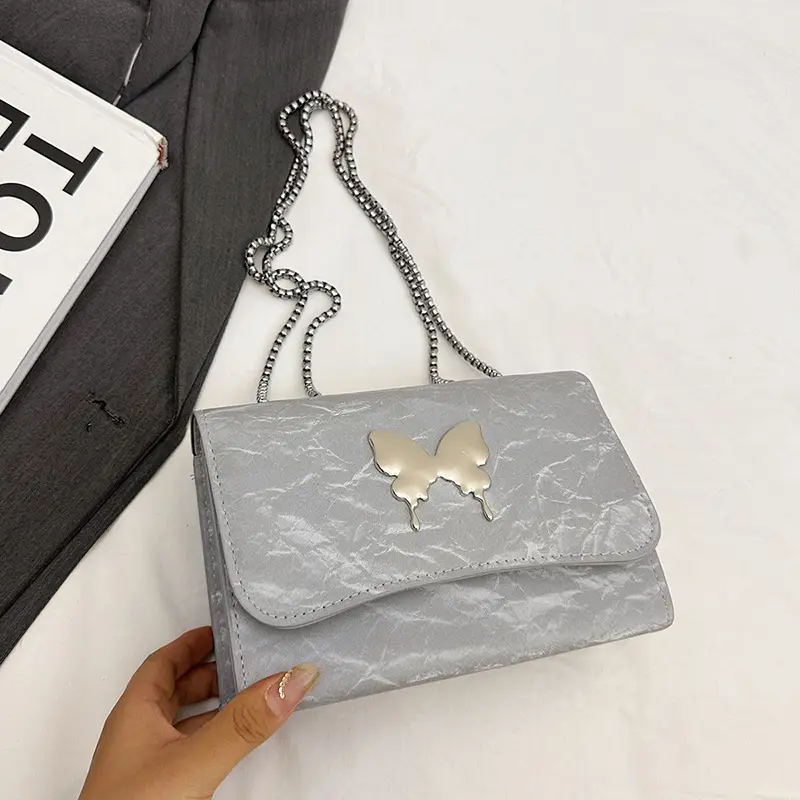 White Butterfly Bow Chain Shoulder Bag for Women - Image 4