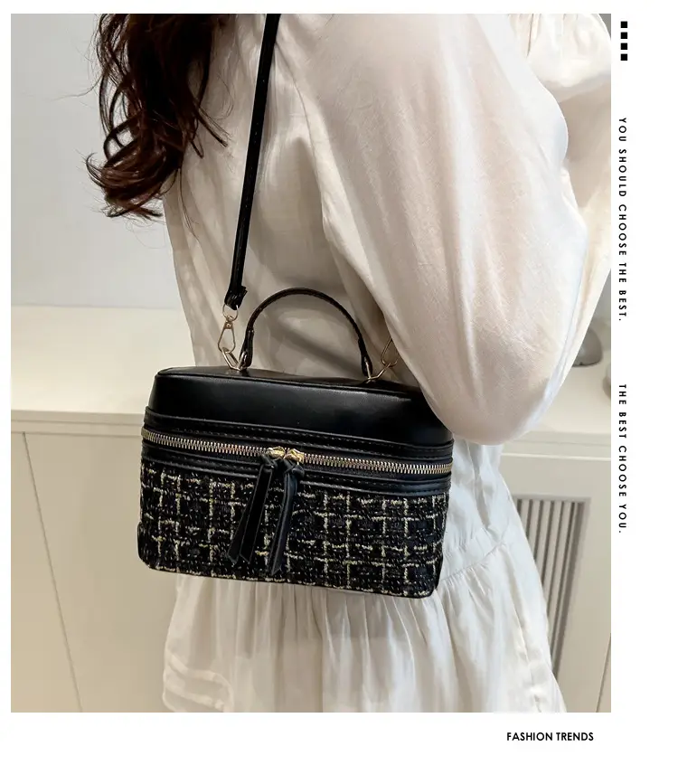 Red Plaid Woolen Crossbody Bag for Women 2025 — feature 1