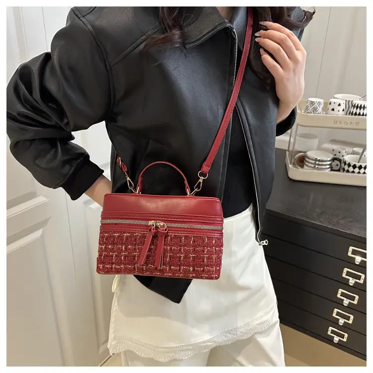 Red Plaid Woolen Crossbody Bag for Women 2025 — feature 11