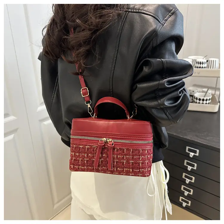 Red Plaid Woolen Crossbody Bag for Women 2025 — feature 12