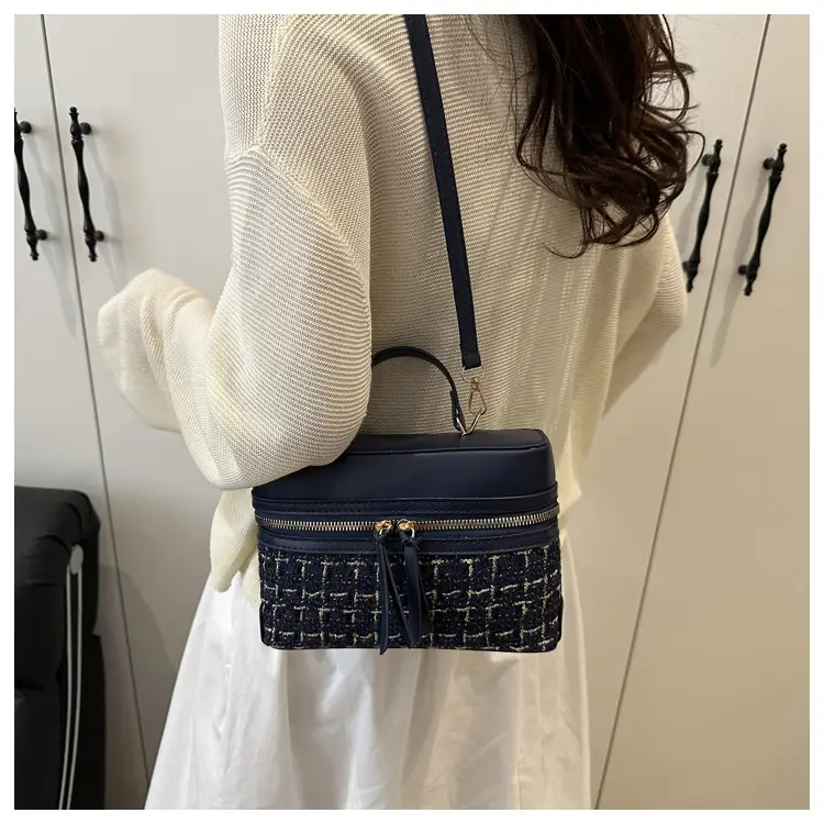 Red Plaid Woolen Crossbody Bag for Women 2025 — feature 13