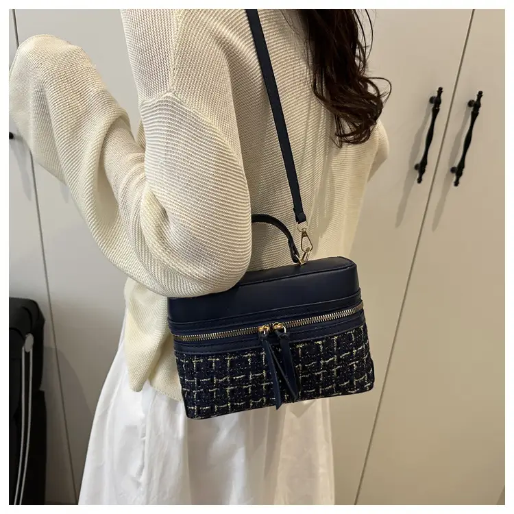 Red Plaid Woolen Crossbody Bag for Women 2025 — feature 14