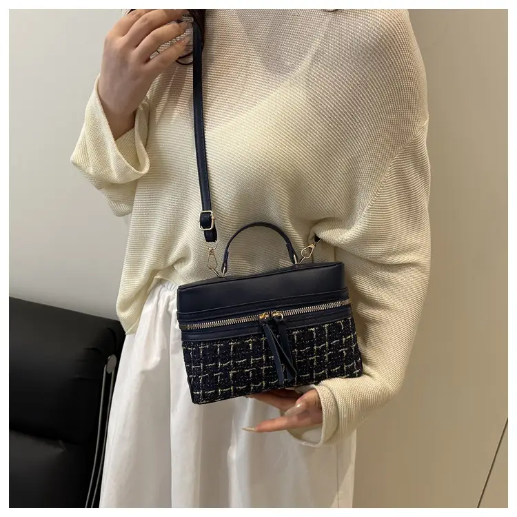 Red Plaid Woolen Crossbody Bag for Women 2025 — feature 15