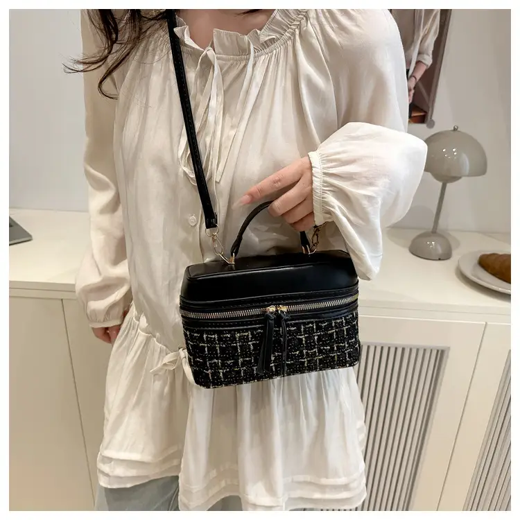 Red Plaid Woolen Crossbody Bag for Women 2025 — feature 20