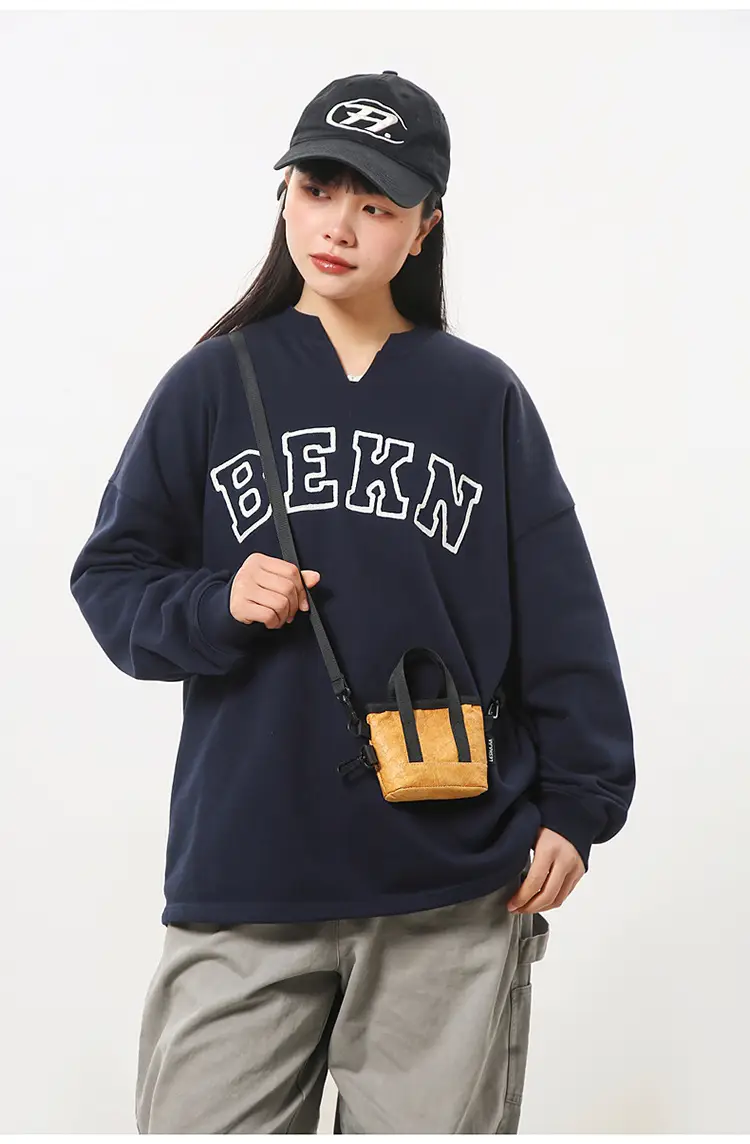 Women Crossbody Bag with Wooden Coin Purse 2026 — feature 12