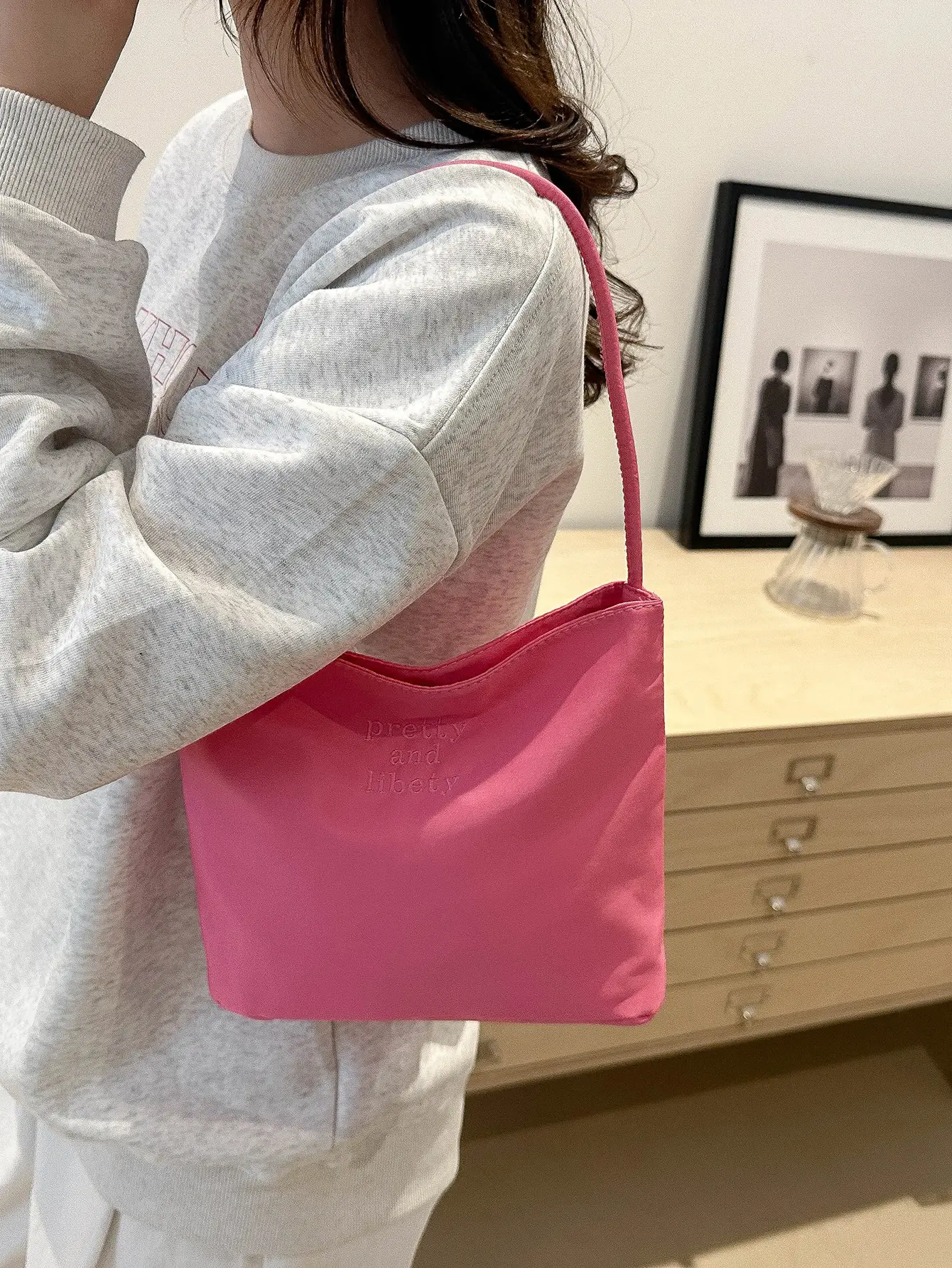 Women Pink Nylon Shoulder Bag 2025 New — feature 27