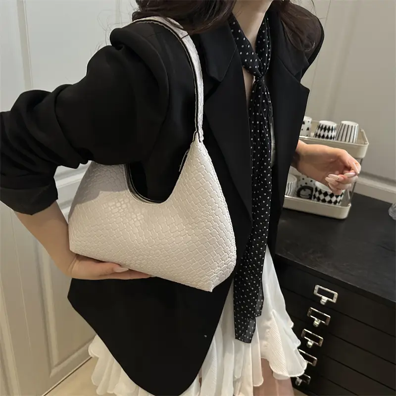 Red Woven Quilted Shoulder Bag for Women - Image 6