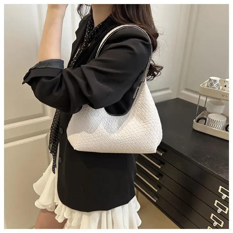 Red Woven Quilted Shoulder Bag for Women — feature 11
