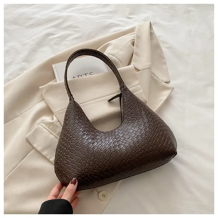 Red Woven Quilted Shoulder Bag for Women - Image 2