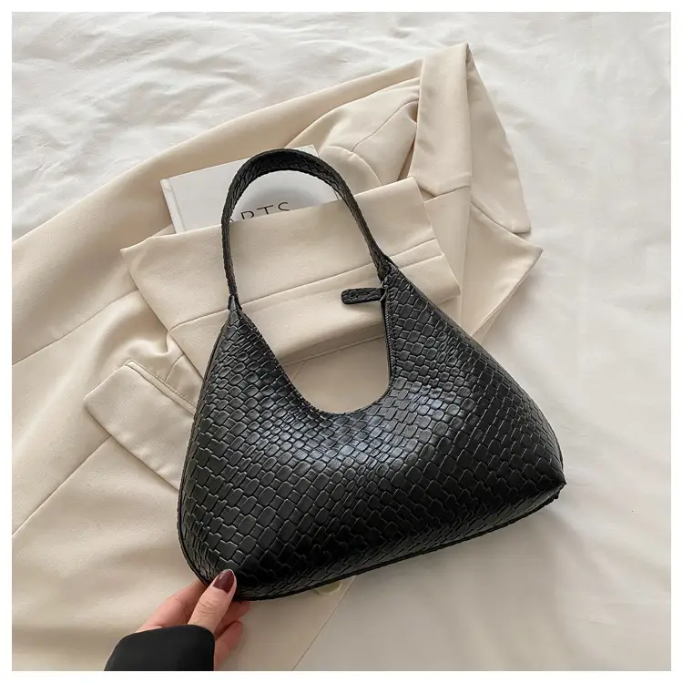 Red Woven Quilted Shoulder Bag for Women - Image 3