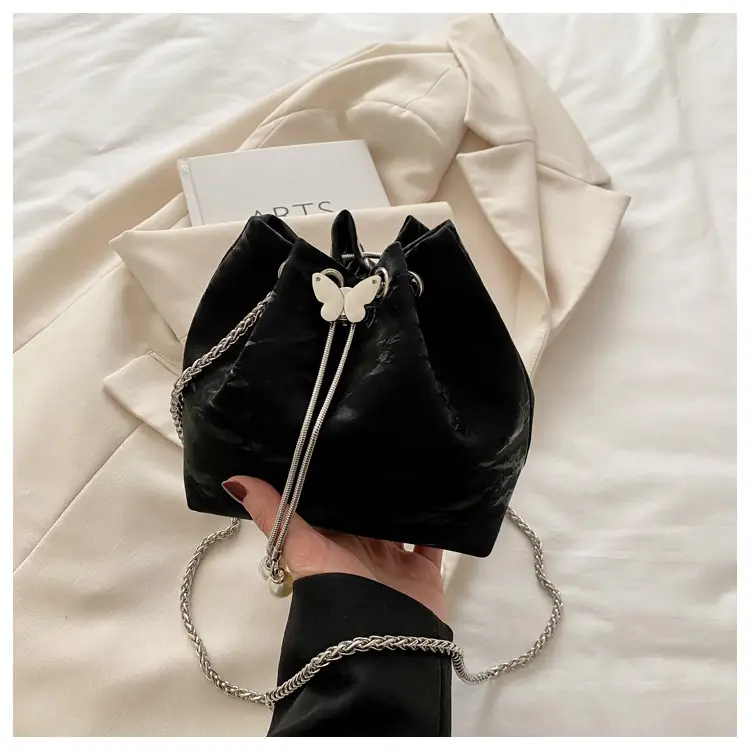 Retro Casual Shoulder Bag with Chain Strap, Large Capacity, 2025 Fashion - Image 3