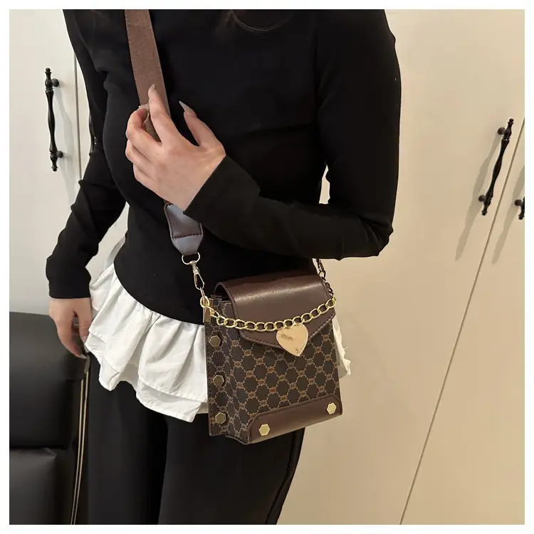 2025 Korean Fashion Crossbody Bag Brown Gold Chain — feature 16