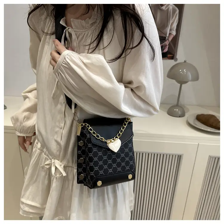 2025 Korean Fashion Crossbody Bag Brown Gold Chain — feature 18