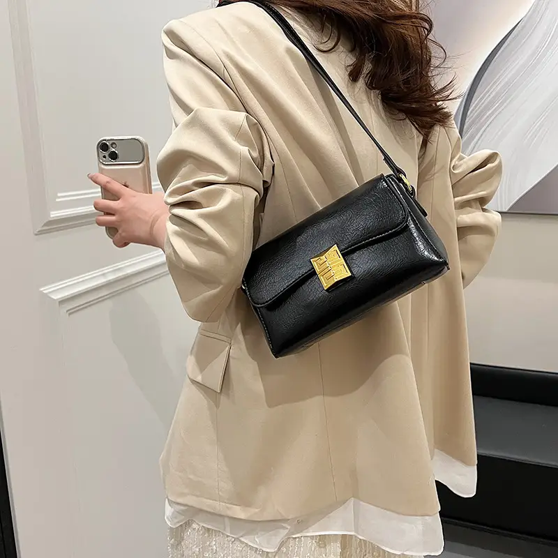 Pink Korean Style Women's Crossbody Bag - Image 6