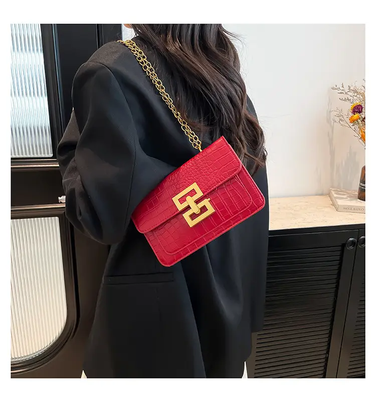 Trendy White Chain Shoulder Bag for Women — feature 18