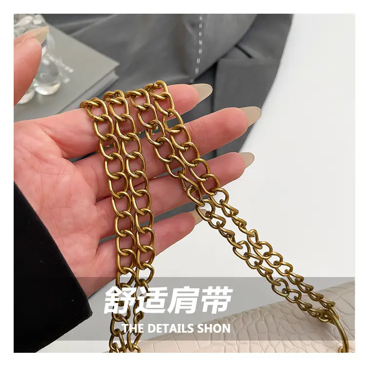 Trendy White Chain Shoulder Bag for Women — feature 5