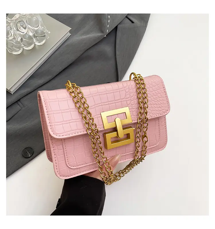 Trendy White Chain Shoulder Bag for Women - Image 5