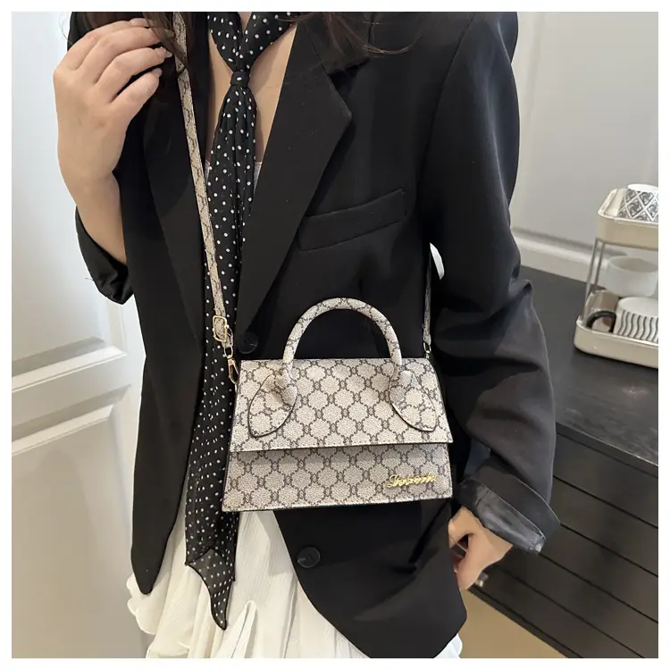 Retro Simple Shoulder Bag Women 2025 New Fashion Elegant Crossbody — feature 10