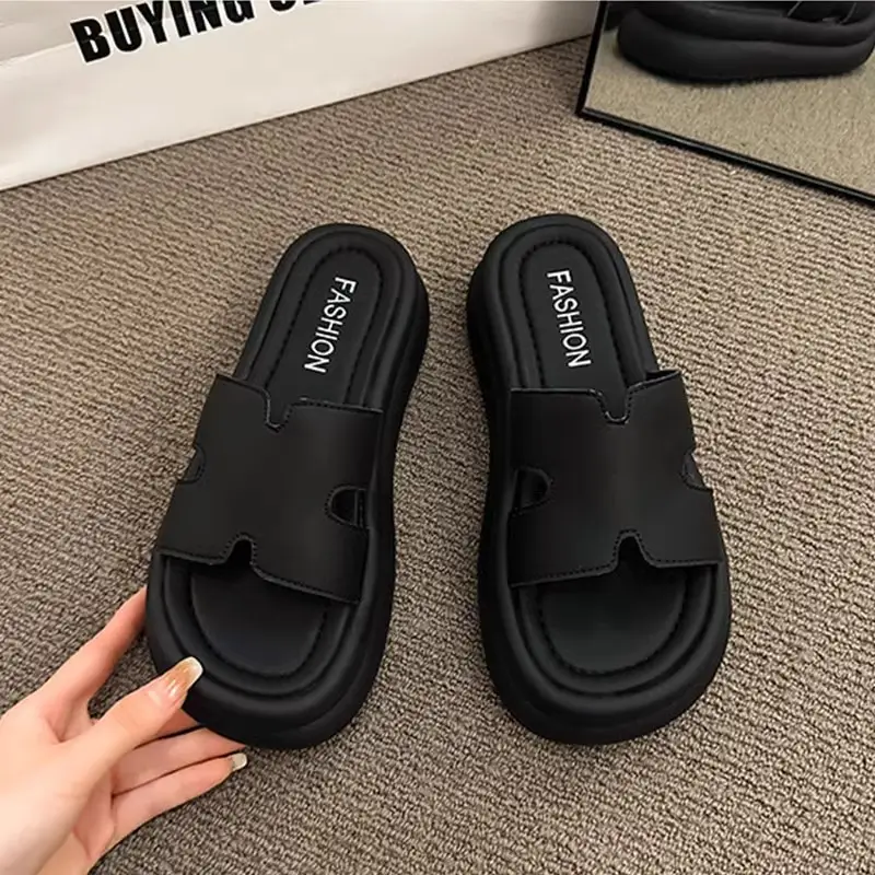 Thick-soled slipper women's summer outer wear 2025 new style with skirt French casual excrement feeling beach sandals — feature 4