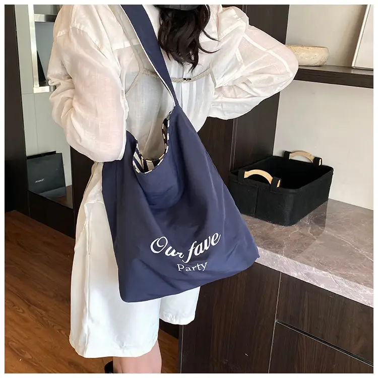 Women Striped Canvas Shoulder Bag 2024 New Commute Lightweight Tote — feature 7
