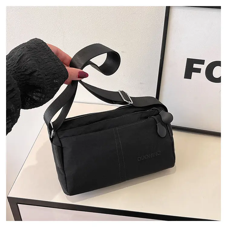 Ultra-light Crossbody Bag for Couples, Nylon, Beige & Black — feature 31