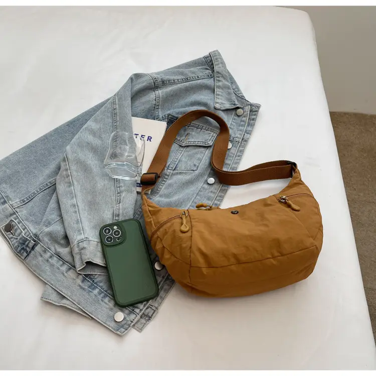 Green Nylon Crossbody Bag for Women Large Capacity Casual All-match — feature 40