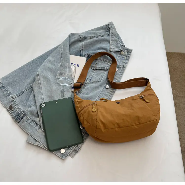 Green Nylon Crossbody Bag for Women Large Capacity Casual All-match — feature 41