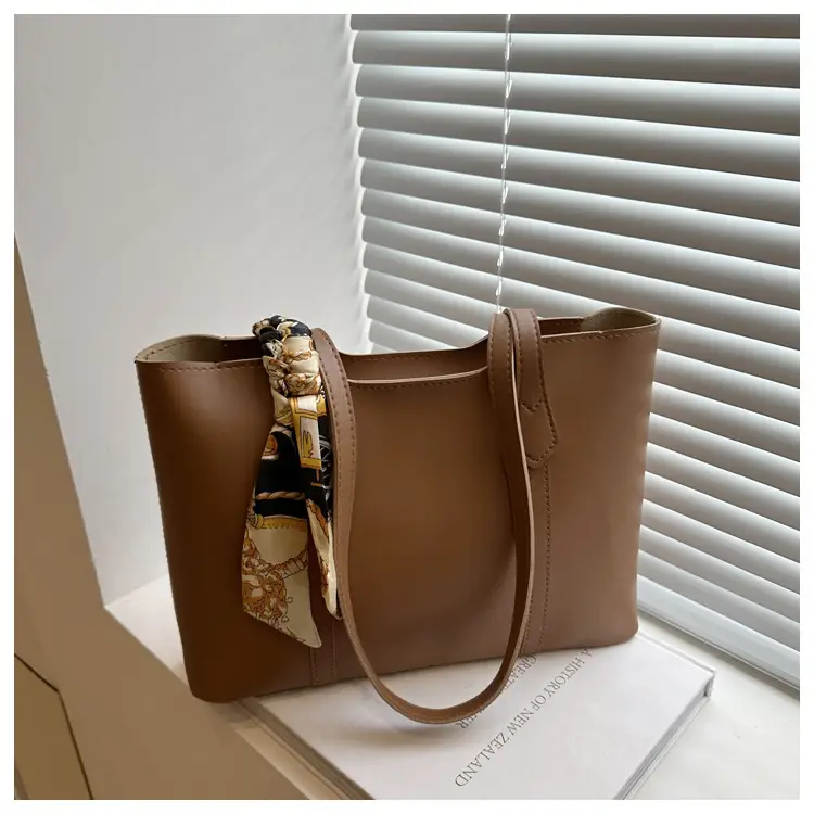 Brown Leather Shoulder Bag with Silk Tassel for Women — feature 11