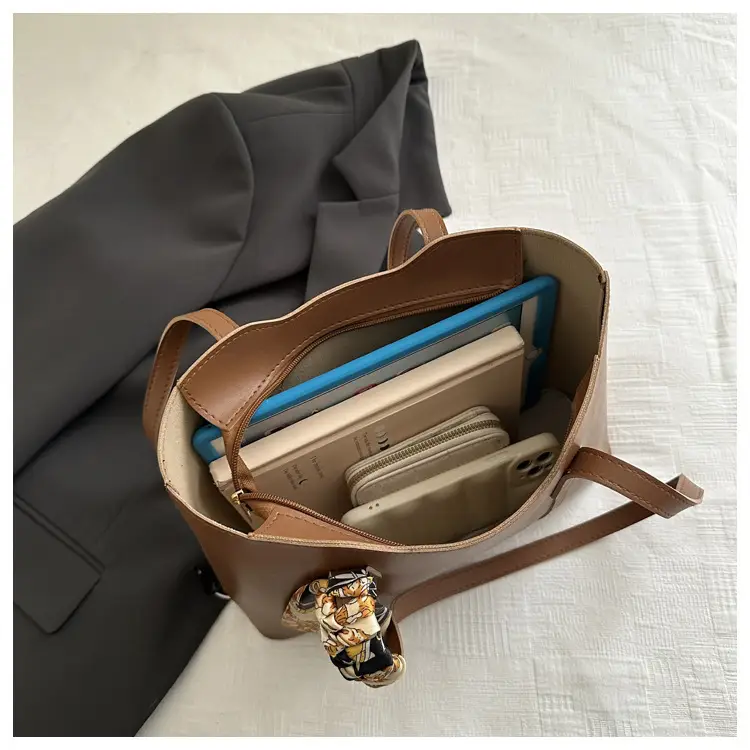 Brown Leather Shoulder Bag with Silk Tassel for Women — feature 13