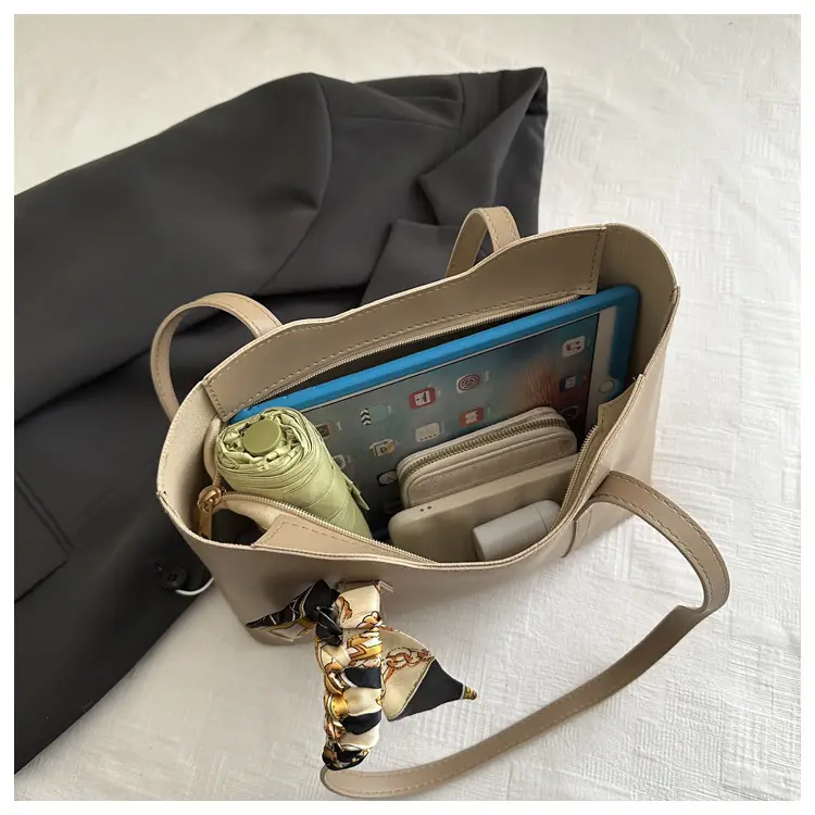 Brown Leather Shoulder Bag with Silk Tassel for Women — feature 19