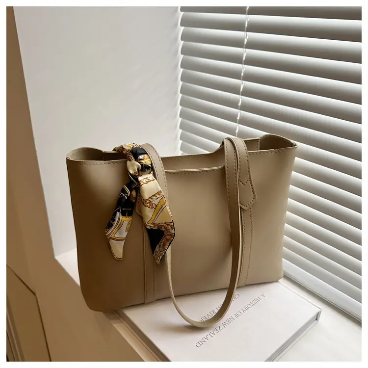 Brown Leather Shoulder Bag with Silk Tassel for Women — feature 8