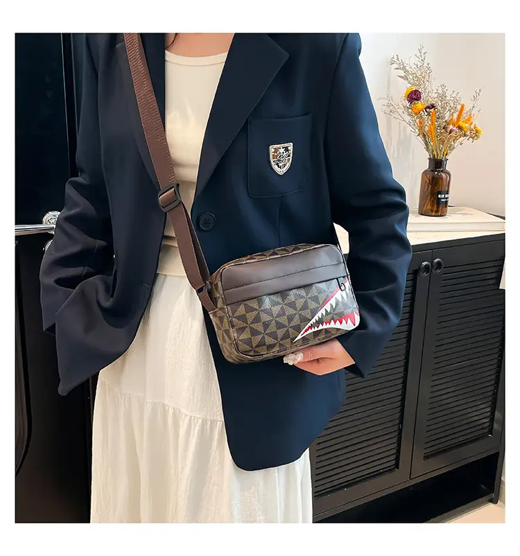 Trending Crossbody Bag with Shark Design, Waterproof, Lightweight, Large Capacity — feature 23