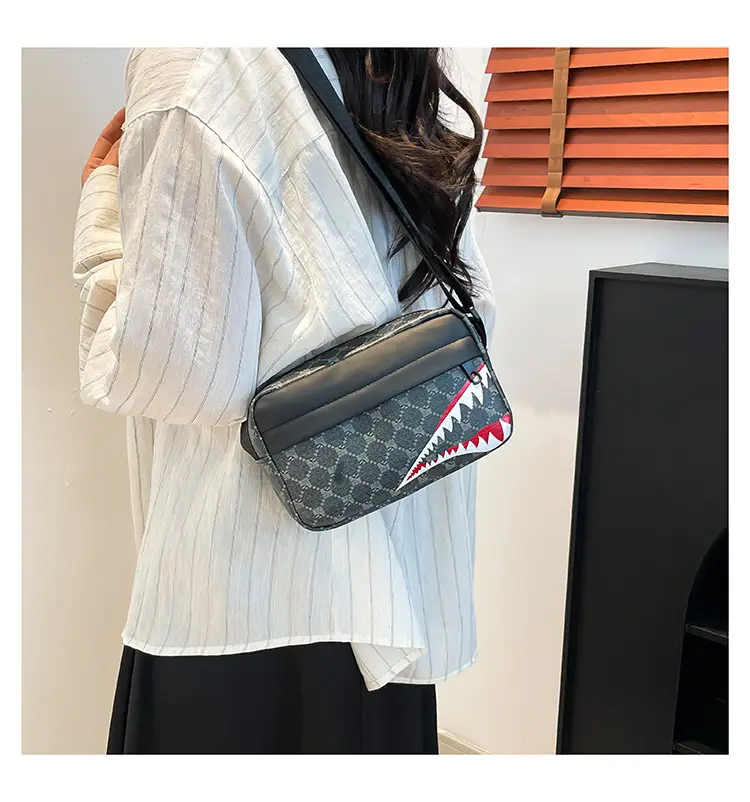 Trending Crossbody Bag with Shark Design, Waterproof, Lightweight, Large Capacity — feature 31