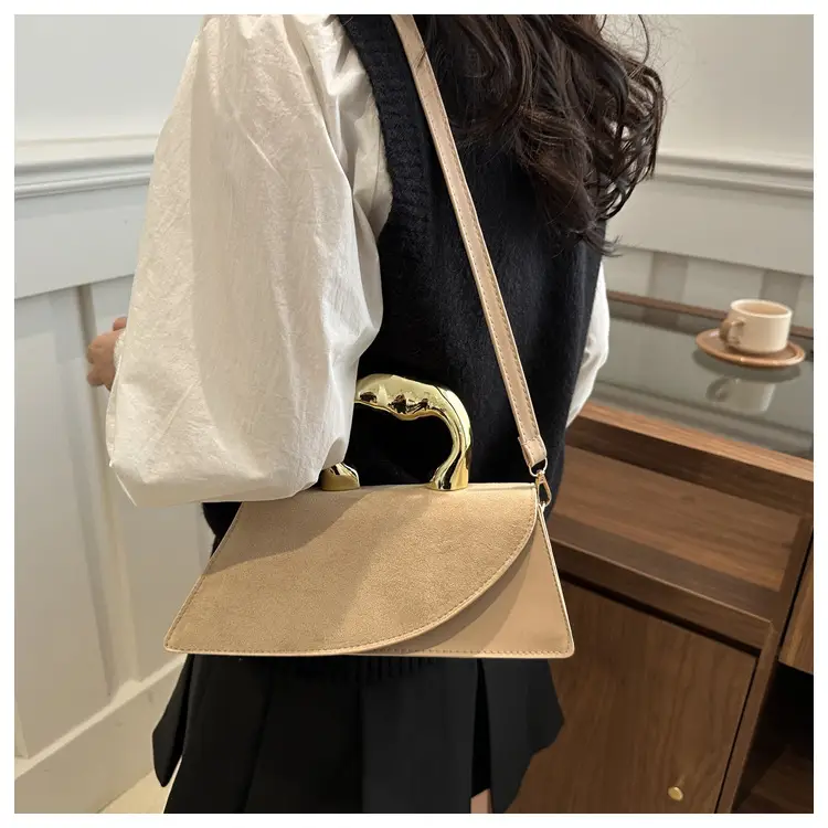 Women's Crossbody Bag Heart Design Beige Leather — feature 14
