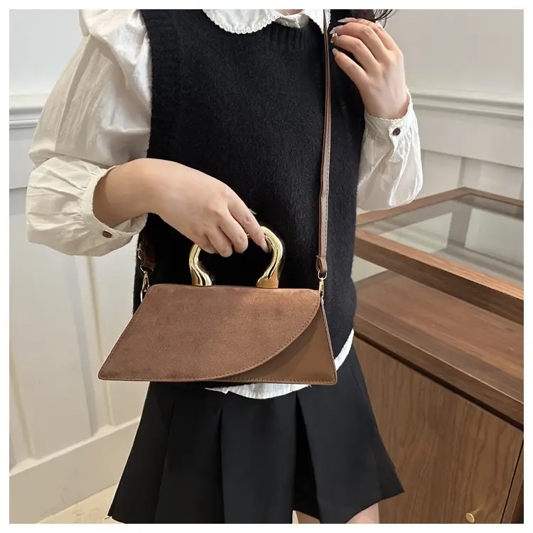 Women's Crossbody Bag Heart Design Beige Leather — feature 16