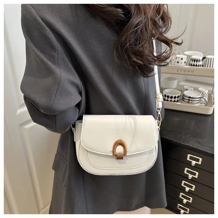 Retro Women's Crossbody Bag 2025 New Commuter Style — feature 9