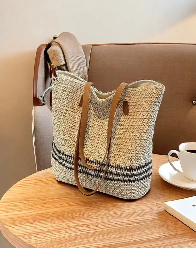 Ultra-light woven straw tote bag for women summer commuter — feature 8