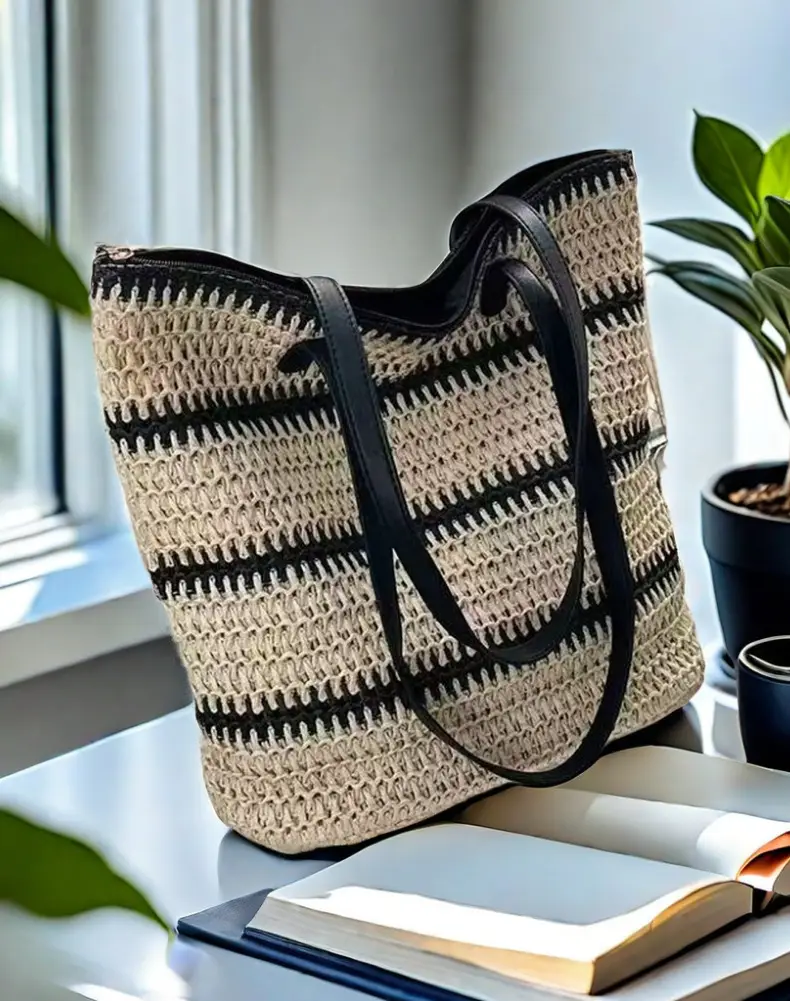Ultra-light woven straw tote bag for women summer commuter — feature 9