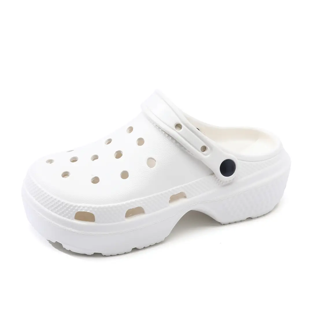2025 New Summer Outfit Casual Cloud Cave Shoes Women's Thick Sole Increased Beach Shoes Baotou Sandals - Image 2