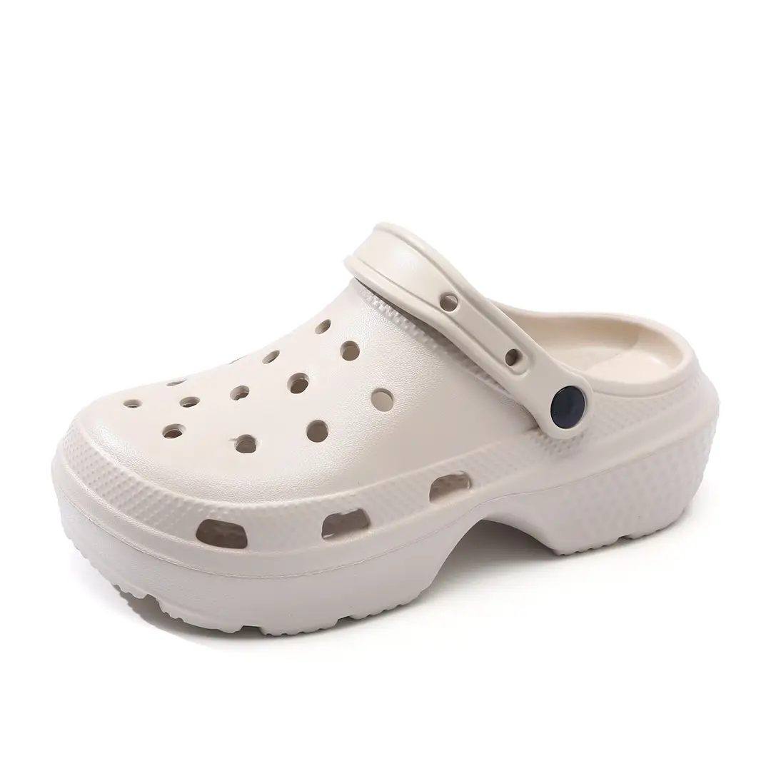 2025 New Summer Outfit Casual Cloud Cave Shoes Women's Thick Sole Increased Beach Shoes Baotou Sandals - Image 3