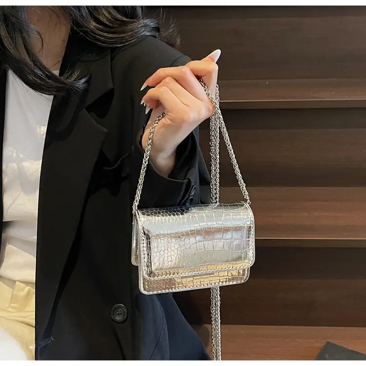 High-End Clear Croc Pattern Chain Crossbody Bag for Women — feature 10