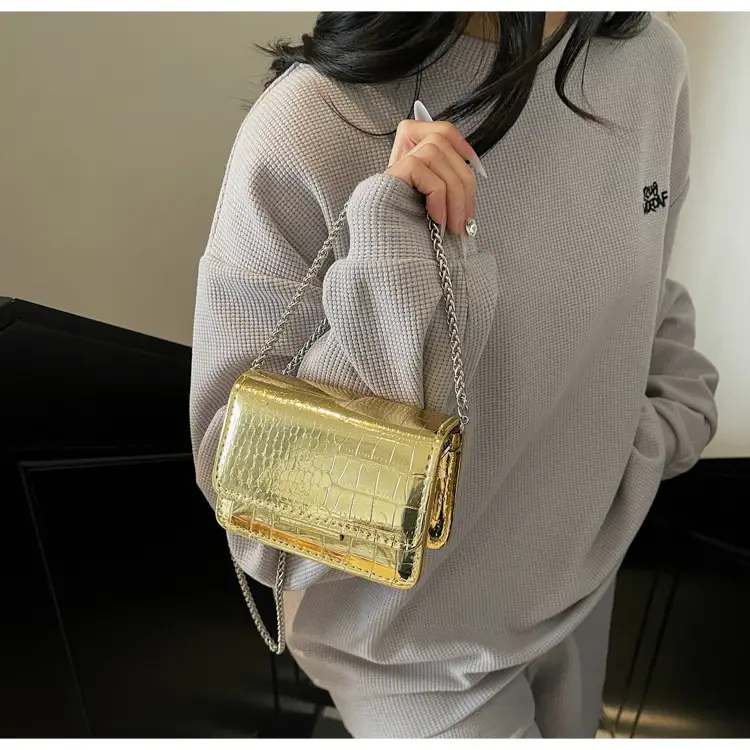 High-End Clear Croc Pattern Chain Crossbody Bag for Women — feature 17