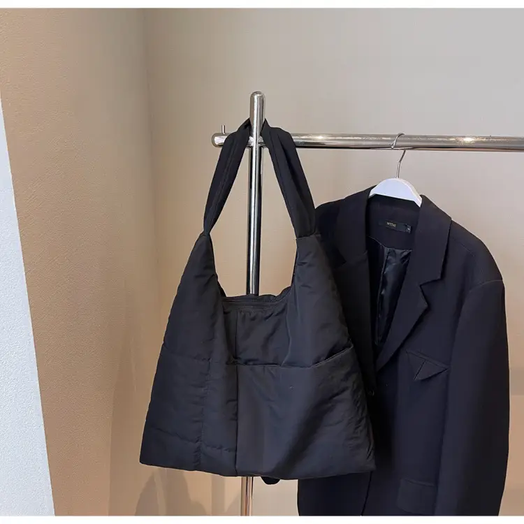 Women's Large Black Tote Bag Luggage Leather Goods — feature 26