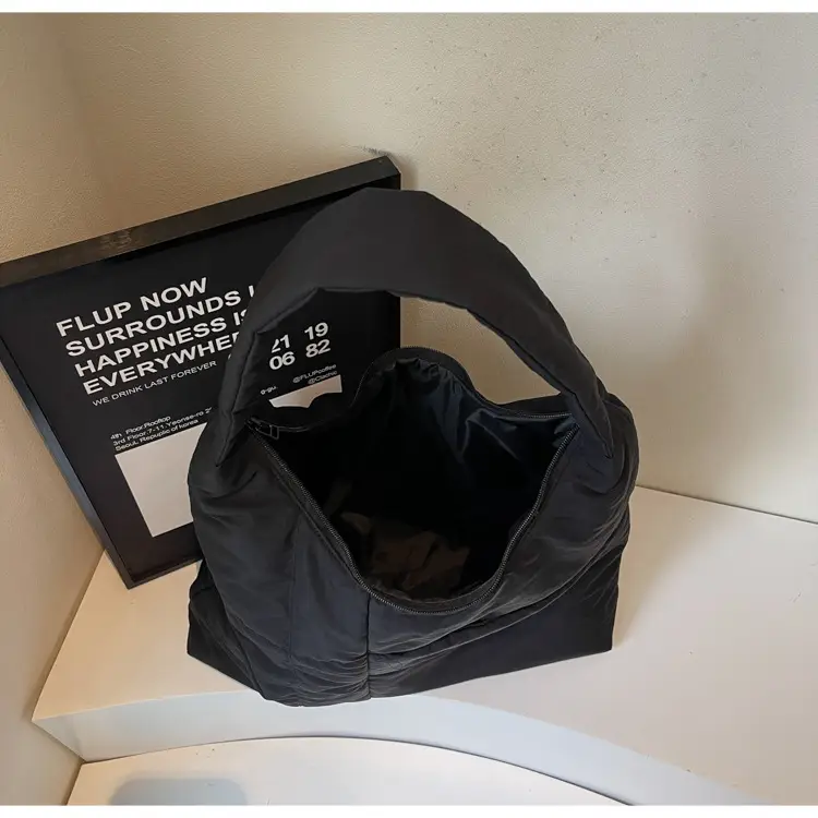 Women's Large Black Tote Bag Luggage Leather Goods — feature 27