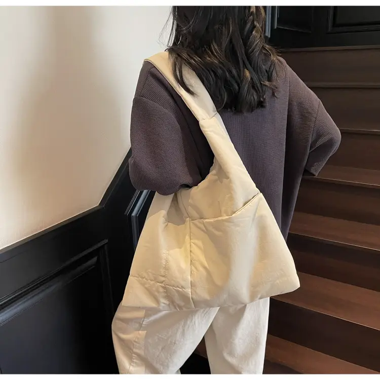Women's Large Black Tote Bag Luggage Leather Goods — feature 32