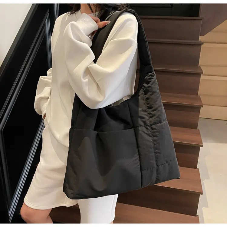 Women's Large Black Tote Bag Luggage Leather Goods — feature 39